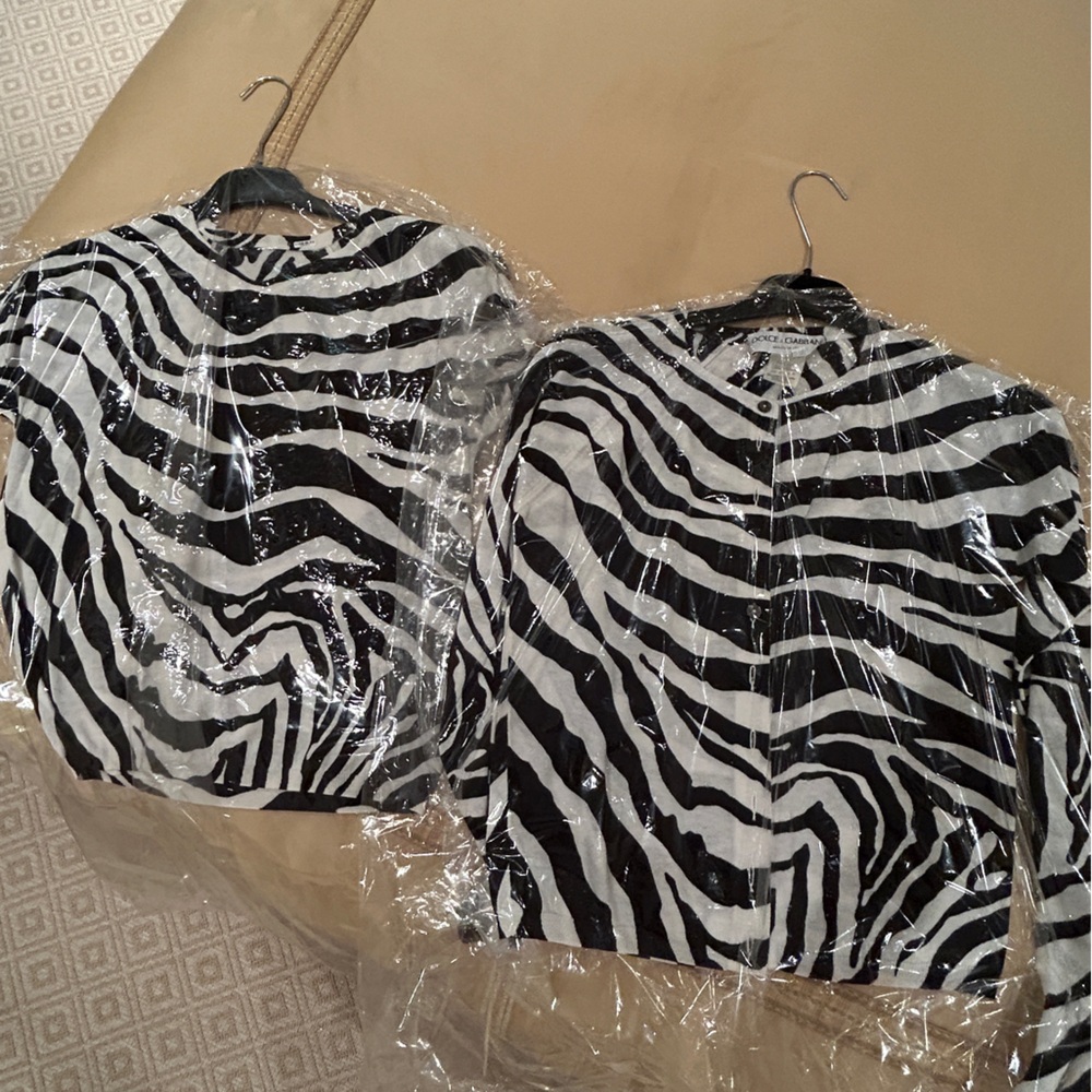 COPY - Dolce & Gabbana 2pc Zebra Print Sweater Set size S/42